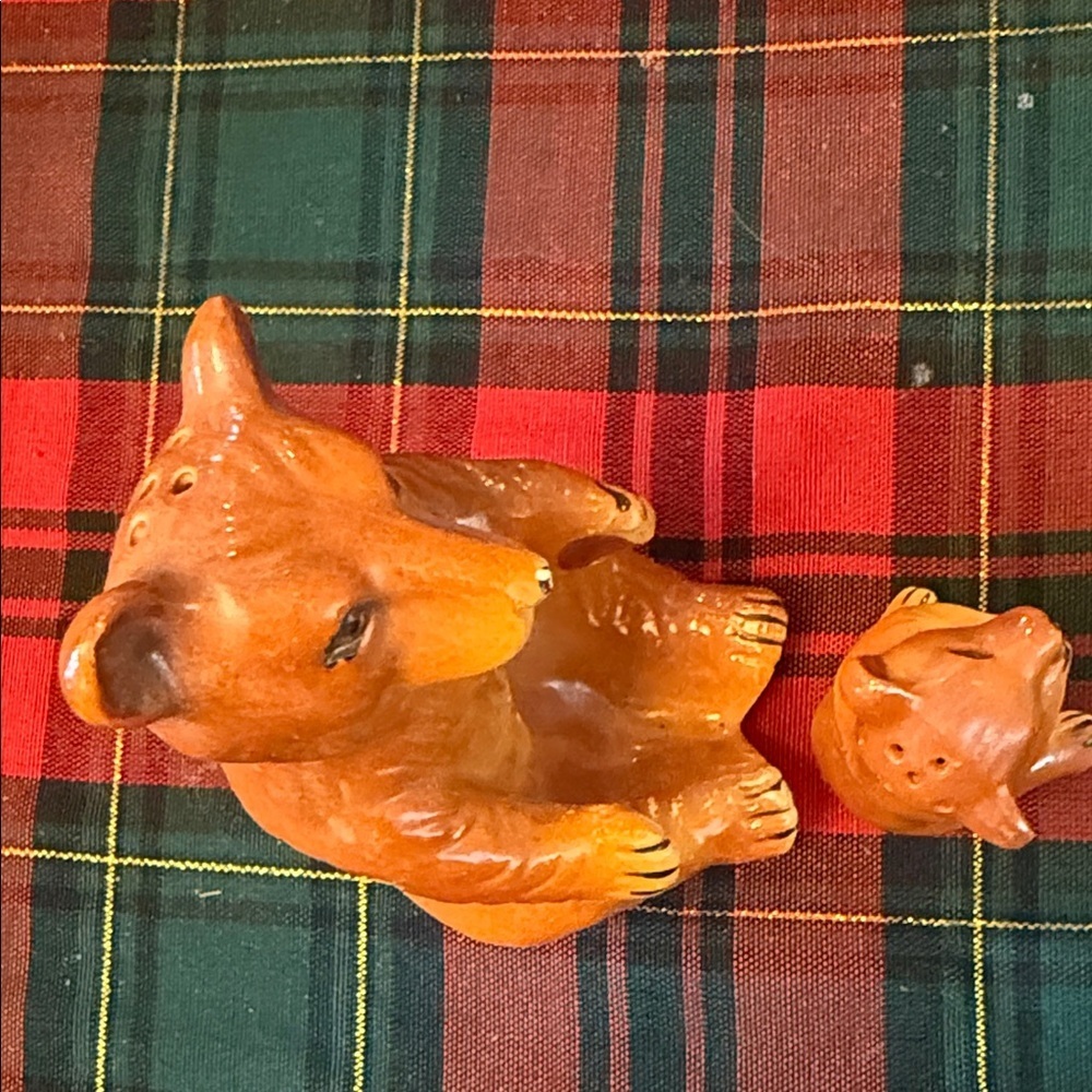Vintage lot Salt and Pepper shakers Animal Figurines Bears,Rabbits, Weiner dog - Picture 8 of 10